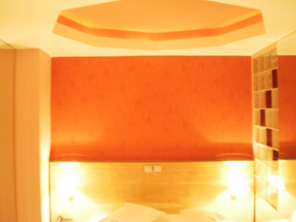 Hotel Niki Pire Oda fotoğraf